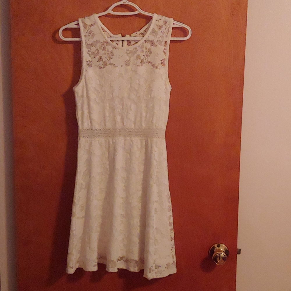 Size Small Lace white dress